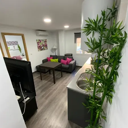 Reyna Apartamentos Malaga Exterior photo