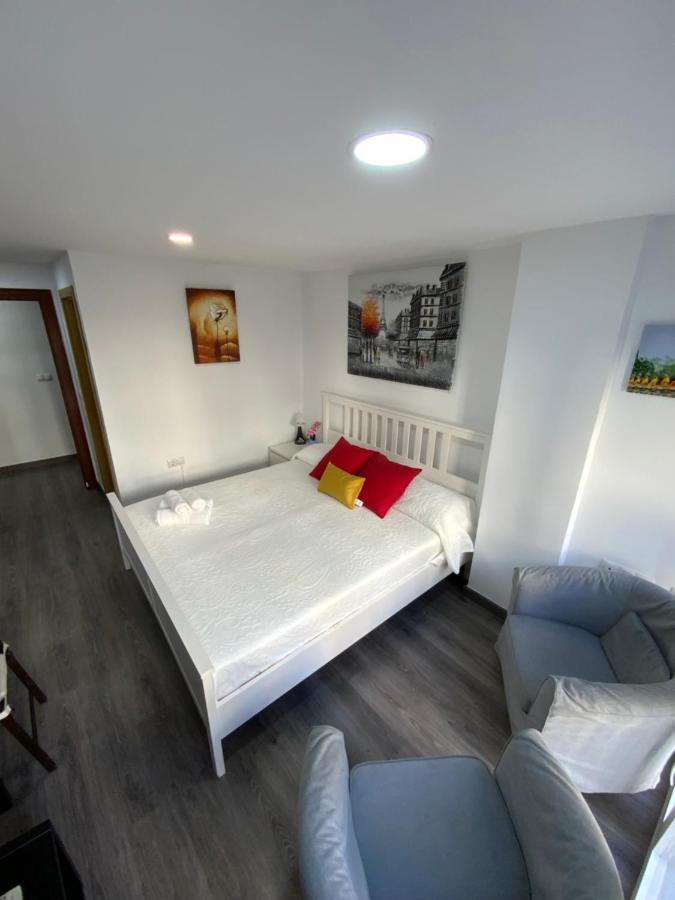 Reyna Apartment *